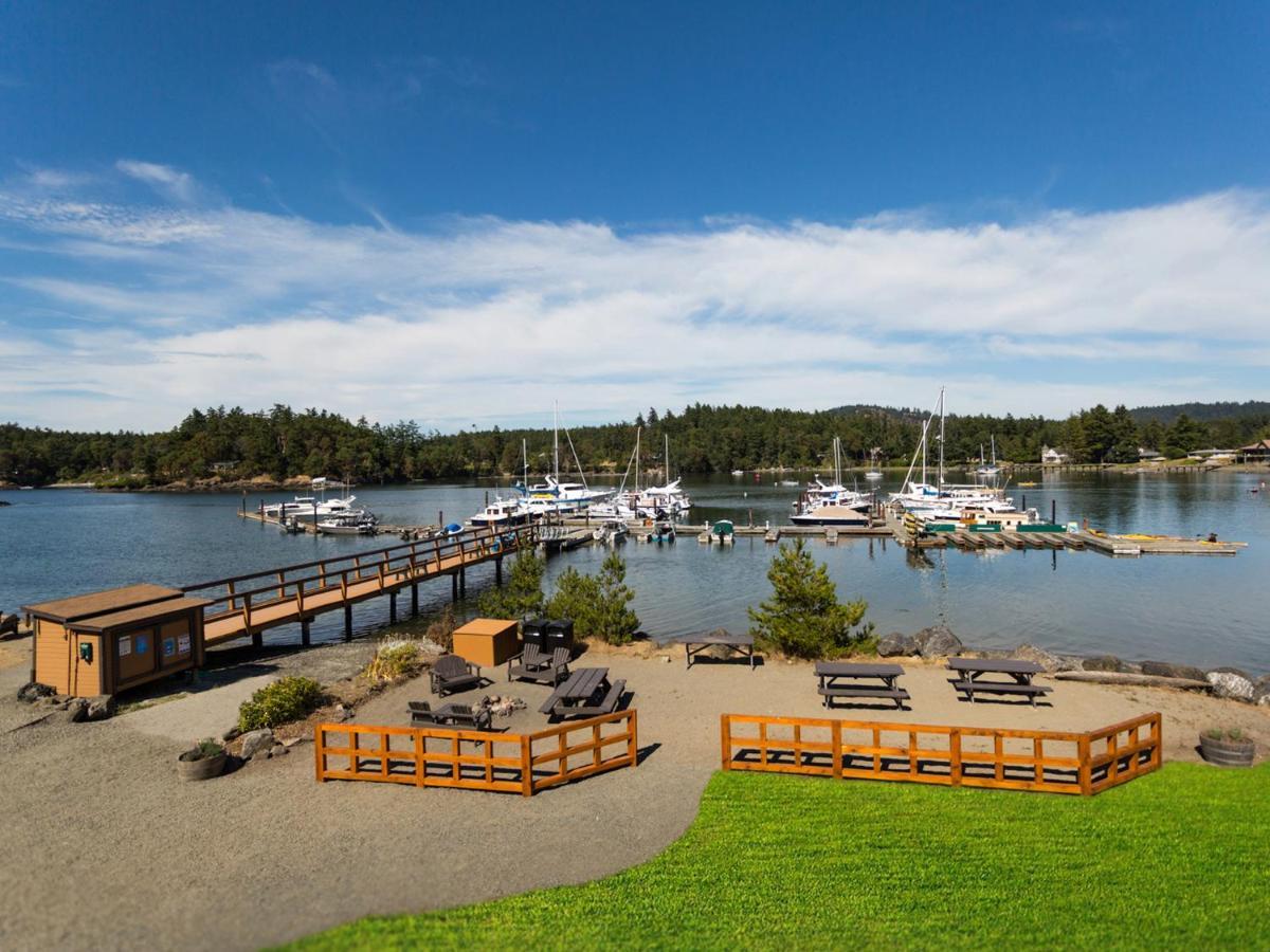 Snug Harbor Resort And Marina Friday Harbor Exterior photo