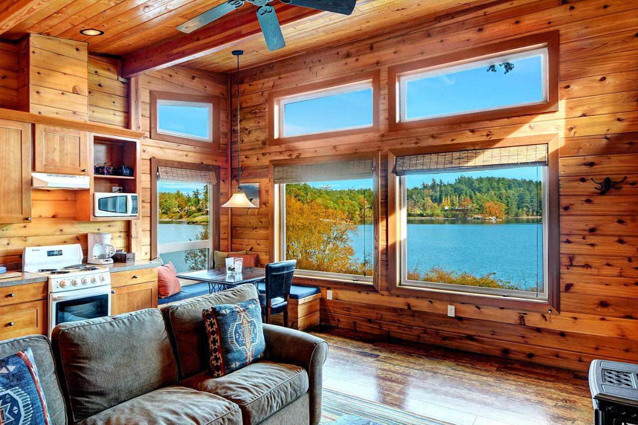 Snug Harbor Resort And Marina Friday Harbor Exterior photo